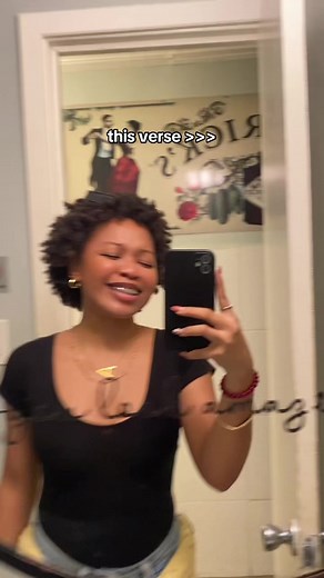 THEY NOT EVEN WEARING TS!!! I was so tipsy here #meltdown #drake #travisscott #musicrecommendations #lissywav