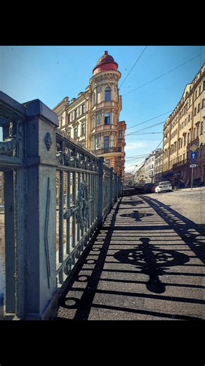 The Kokushkin Bridge, St Petersburg | Photograph by Pavel Chernyakov