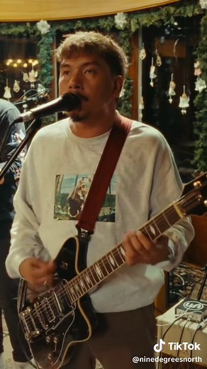 Mayonnaise Live Performance at The Cozy Cove