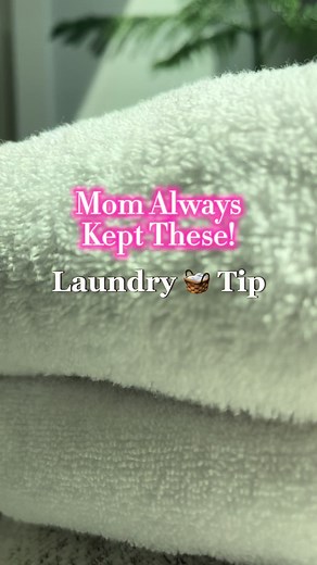 Nothing wrong with a little bleach and baking soda. It keeps my linens crisp and white. #cleantok #laundrytok #cleaninghacks #cleaningtiktok #clean #momsoftiktok #cleanwithme #laundryday #cleantok101