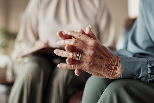 C'est à partir de ce moment qu'on devient une "personne âgée", selon la définition de la Haute Autorité de Santé