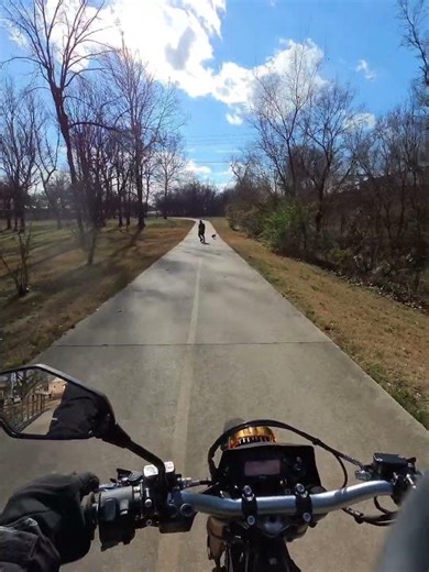 encountering off leash dog on 'class 2 e-bike', trail manners 101