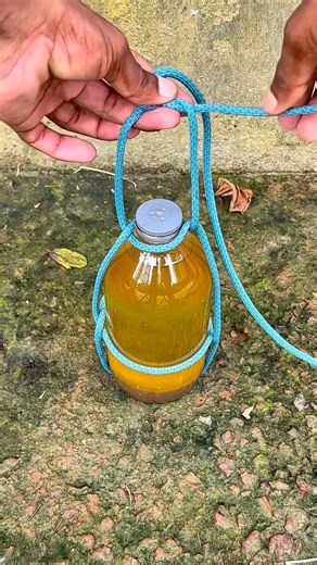 Best Survival Rope Knot for Bottle Carrying | DIY Knot Trick #survival #lifehacks #rope
