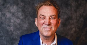 Stage Directions: Why Des McAnuff Said ‘Yes’ to Directing Ain’t Too Proud for Broadway