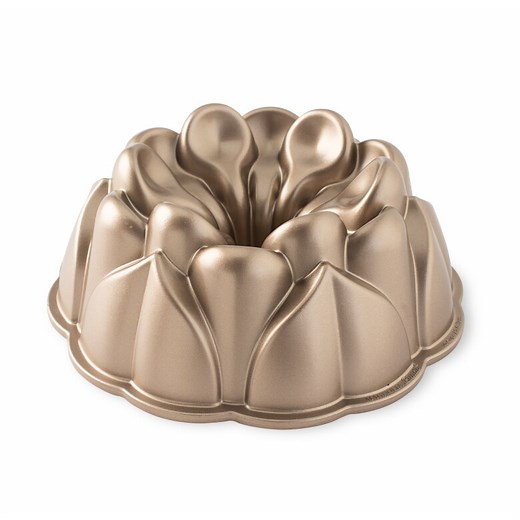 Magnolia Bundt® Pan | Cast Aluminum Bakeware | Nordic Ware