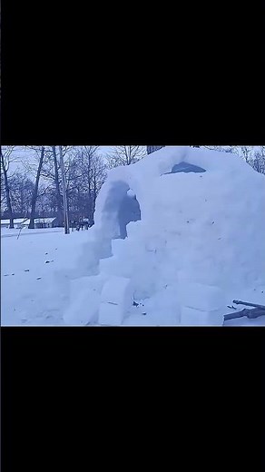 Building an Igloo #winter #igloo #monster