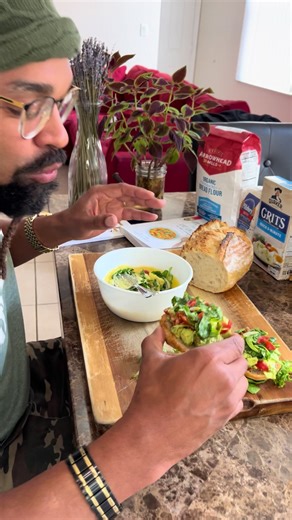 A Naturalite focuses on eating food with natural ingredients like a Vegan focuses on eating food without animal ingredients… Some Naturalites eat meat, some don’t, but we all believe The Ingredients Matter. I lost 100 pounds because I became a Naturalite. This video is an example of a Naturalite Approved meal. Prayers🆙Blessings🆙 #foryoupage