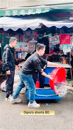 A kind fish saller.......... #shorts #shortsfeed #fun facts #fish#fish lover #amazing video