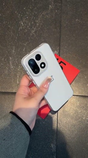 OnePlus 15 Unboxing & Hands-On This Phone Feels FAST 🤯