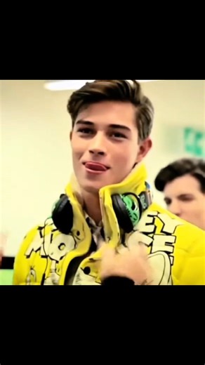 @moggmaxxzone | @umax.app Francisco lachowaski A Brazilian supermodel born on March 13, 1991, standing tall at 6’3” with sharp facial structure, balanced... | Instagram