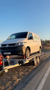 🔥Причіп для перевезення автомобіля 🔥 🟢 Характеристики: - розміри кузова 4.6х2.04м - розміри причепа 6.08х2.1м - вага причепа 790кг - повна вага 3000кг 🟢 Комплектація: - лебідка - стяжні ремені - підкатне колесо - трапи - гальмівна система - кріплення запасне колесо #причепикияшко #прицеп #виробництвопричепів #автоевакуатор #ПеревезенняАвто | Причепи Кияшко