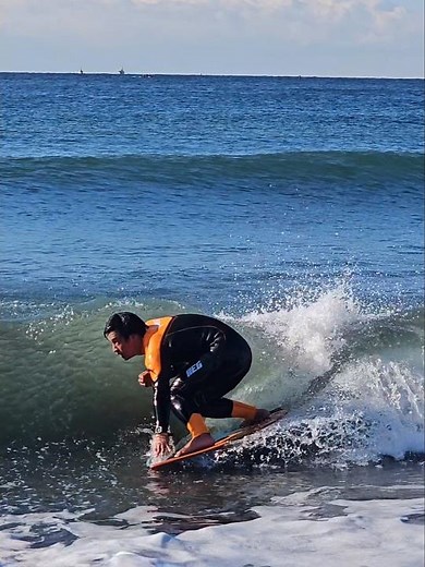 360 Spin out to Barrel in… [Skimboarding Technique] #Sideboarding