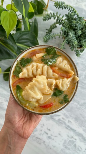 Thai red curry dumpling soup✨ Recipe inspired by @cookingwithzainab 🤍 ▪️1 Tbsp Avocado Oil▪️3 Tbsp Thai Red Curry Paste▪️13.5 oz. Can Coconut Milk▪️6 Cups Chicken Stock▪️1 Tbsp Sugar▪️1 Tbsp Fish Sauce (or sub 1/2 tsp kosher salt)▪️1 Red Bell Pepper, sliced in thin strips▪️3 Small Baby Bok Choy, separated into individual leaves▪️16 oz. Frozen Chicken Gyoza Potstickers (or dumplings of choice)▪️1/2 a Lime, juice▪️1/2 Cup Fresh Basil Leaves▪️ 🌱Vegan Modification: Sub in 1/2 tsp kosher salt for f