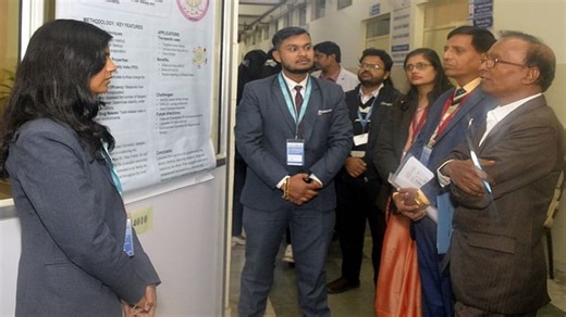 Mangalayatan University: सम्मेलन में वैज्ञानिकों ने शोधकार्यों पर दिया व्याख्यान, प्रस्तुत किए पोस्टर