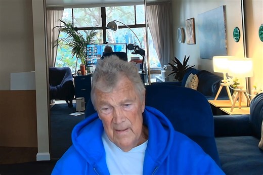 Bo Svenson here from Marina Del Rey. While I was filming parts of “Walking Tall” near Jackson, TN, I received an invitation from the King — Elvis Presley — to come to Graceland… #BoSvenson #elvis #graceland #JacksonTN #walkingtall #redwest | Bo Svenson