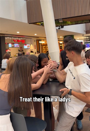 Maxim VS 6 girls #armwrestling #fyp #Viral #reaction #girls | arm wrestling