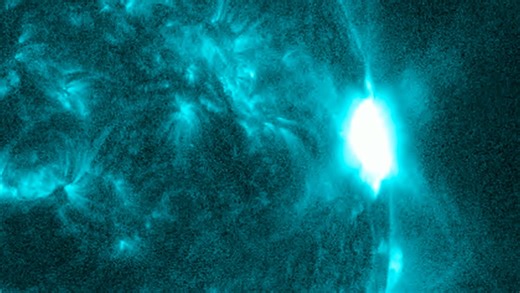 Time-Lapse Of Sun Erupting With Long-Duration X1.6-Class Solar Flare - video Dailymotion