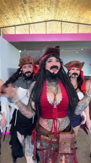 HEIDI LAVON on Instagram: "Who’s the real Captain Jack Sparrow? 🏴‍☠️ @frizzylifts @lillybluemoon @missmelissadrew @sarah_elizabeth_tattoos @vnillacupcake @jennrowley @hexhypoxia #Captainjacksparrow #piratesofthecaribbean"