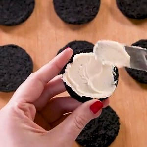 2.5M views · 3.5K reactions | KETO Oreos exist and they're changing...