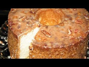 Recipe: Pecan Sour Cream Pound Cake