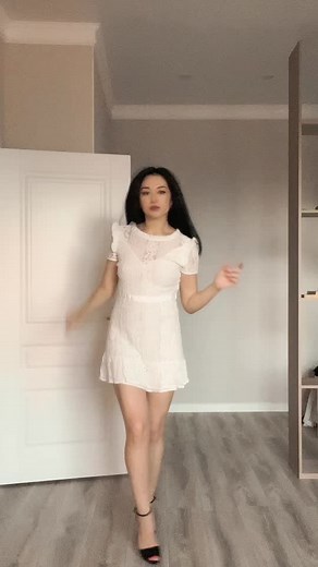 Elegant Dance Performance in Lace Short Dress