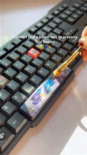 Preserving the painting on keyboard 😱😱 || #keyboardart #art #diyart #uvresin #painting