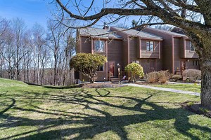 12 Thornhill Rd, Stratham, NH 03885 - MLS 5035994 - Coldwell Banker