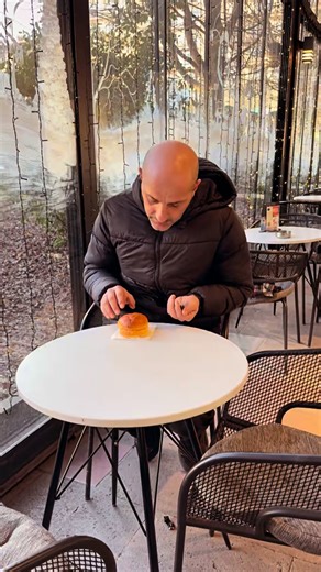Jetmir Maliqi on Instagram: "PCH 2025🥰🤎 #viral #fyp #fypシ #viralreels #viralvideos #coffee #barista #kosova"