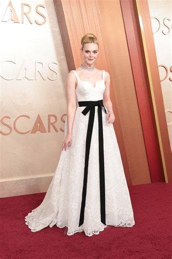 Elle Fanning Has Arrived to the 2025 Oscars in Her Best, Most Princess-Coded Look of This Press Tour