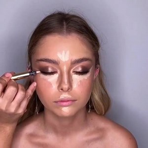 69K views · 147 reactions | Bronze lovers listen up! How stunning is this glowy transformation? This has given us some serious inspo for our next party and only heightened our dreams of summer arriving early  | GLAMOUR UK | Facebook