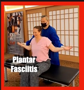 401K views · 5.8K reactions | This lady sufferred from plantar fasciitis in both her heels. Master Chris Leong will demonstrate in this video how to do a simple DIY from home. ....................................................................... Master Chris Leong Base in Malaysia Kuala Lumpur . ( 马来西亚 - 大马 吉隆坡 梁潤江 跌打師傅 )- Facebook The Star ( 2022-11-14-JL ) Malaysia  Jakarta Indonesia  #video #editor : Joan Lim | Chris Leong | Facebook