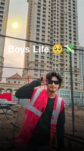 Brøkéñ Fàrúk on Instagram: "Boys Life 👷🏻‍♂️🔨💸🥲🥺... #instagram #instagramreels #boyslife #instagramvideo #pardeslife #instagramviral #viralreeĺs #viralvideos #reelsviral #likecommentfollow❤️ #follwme #reels #brokenfaruk #michelinpower"