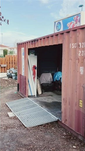 Garage en en container maritimes de 45m2 pour moins de 10 000 €