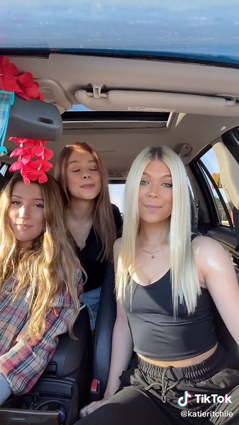 What about 3 pretty bestfriends