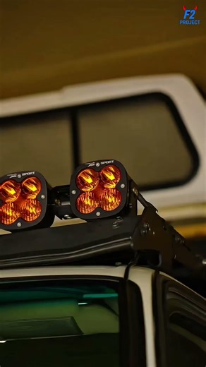 Kenapa Lampu Kuning Justru Bikin Pandangan Lebih Jelas?