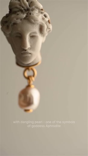 Macabre Gadgets on Instagram: "New in! #macabregadgets Aphrodite earring is featuring a miniature sculpture head of a goddess only 2,5 cm tall, handcrafted in marble and gold plated sterling silver with a dangling pearl - one of the symbols of Aphrodite. Discover more at macabregadgets.com 🫧 #fashionjewelry #aphrodite #marble #gold #silver #sculpture #handcrafted #greekgoddess #goddess #goldjewelry #pearlearring #earring"