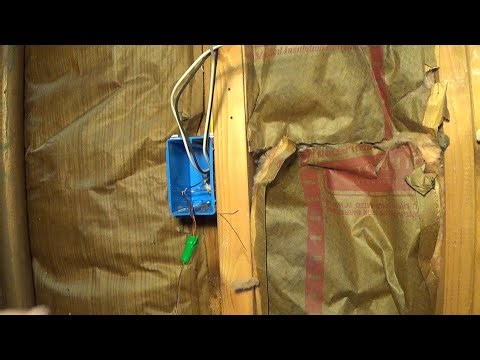 Connecting the junction box with 2 cables for the receptacle