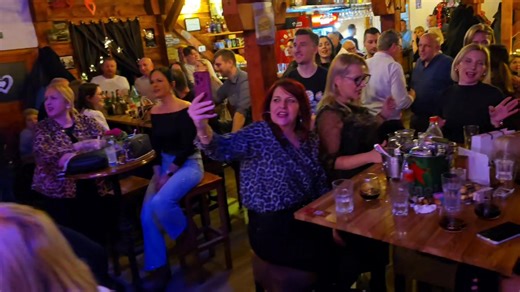 Kad pjeva Voodoo sa Kikijem... | Voodoo Lake Grill & Music House