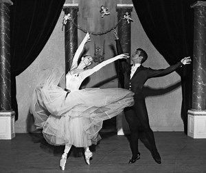 26 Rare Vintage Photos of the New York City Ballet