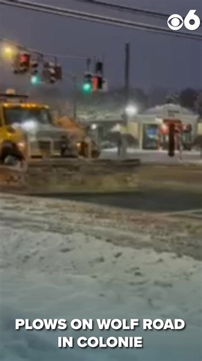 ❄️ SEEN IN COLONIE: Our CBS6 cameras caught plows clearing a busy Wolf Road this evening. >>LATEST FORECAST: CBS6Albany.com/weather | WRGB CBS 6 News, Albany