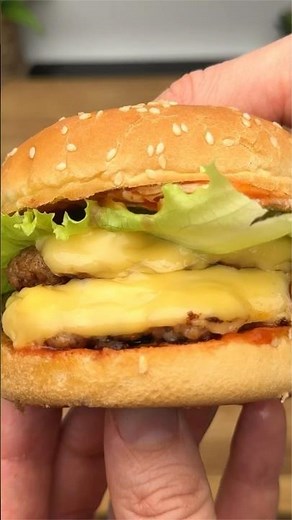 Homemade cheeseburger! Great burger!