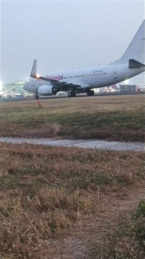 spicejet flight landing 🛬🛬#shorts #viralvideo #ytshorts