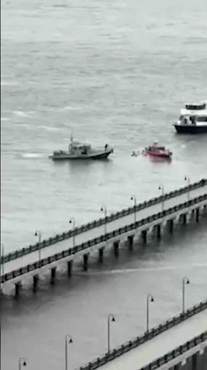 Helicopter crashes into Hudson River in New York City