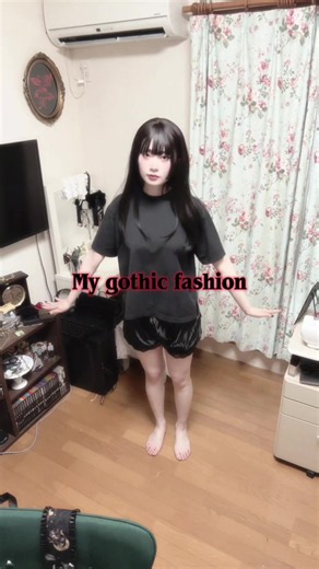 Gothic Fashion Outfit Ideas: Gothic Lolita & Dark J-Fashion Looks