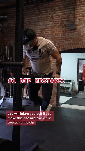Avoiding Shoulder Injuries: Mastering the Dip Technique