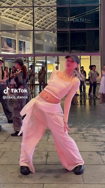 Z-Axis Dance Crew (@zaxis_dance) - #likejennie @JENNIE