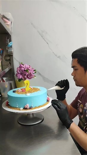 Quick and Easy Cake Decorating Techniques