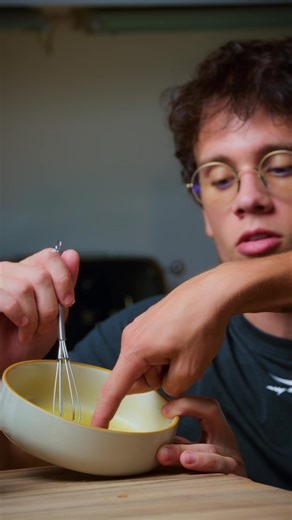 Caramel Olive 🍮🫒 Recette ⬇️ • Huile d’olive Sirop d’érable Sel • Ebook de recettes disponible - Cook for Zey Volume I ➡️ • #proteines #nutrition #recettessaines #recettesimple #healthy