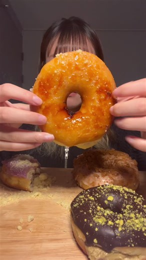 Creamy Donuts Mukbang Experience: Satisfy Your Cravings