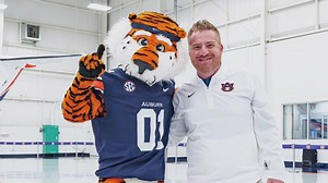 Auburn hires South Florida's Alex Golesh